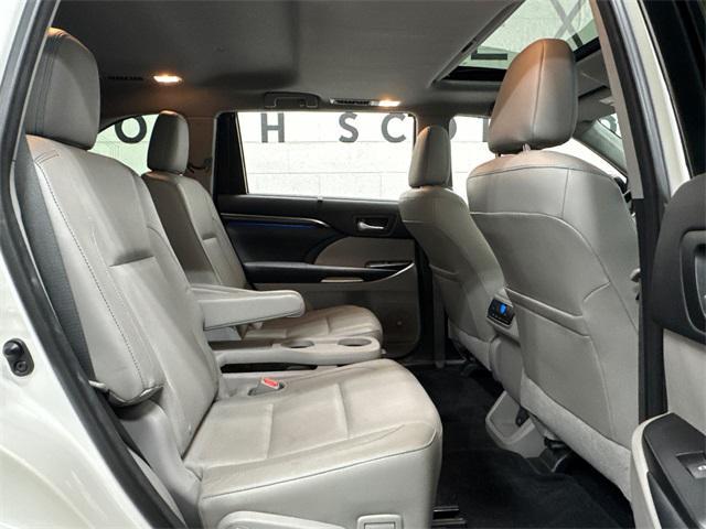 used 2015 Toyota Highlander car, priced at $17,974