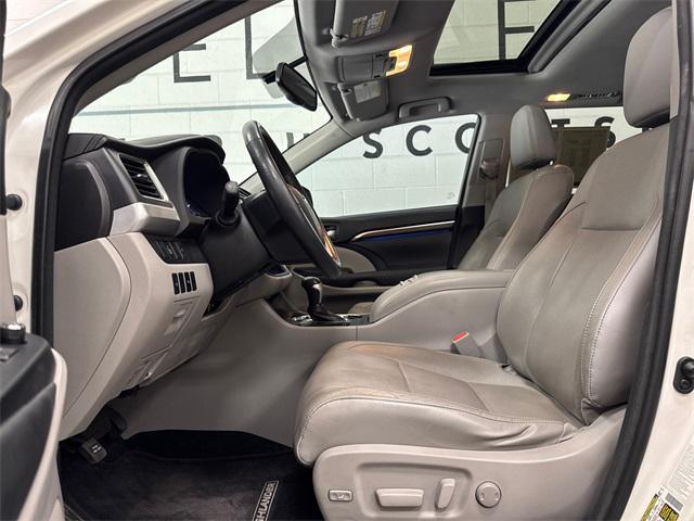 used 2015 Toyota Highlander car, priced at $17,974