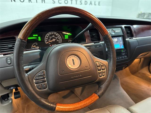 used 2003 Lincoln Town Car car, priced at $9,447