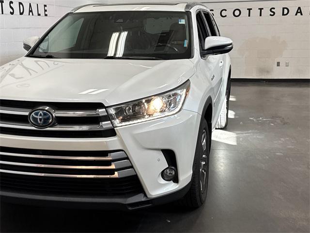 used 2017 Toyota Highlander Hybrid car, priced at $29,677