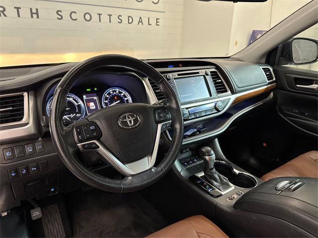 used 2017 Toyota Highlander Hybrid car, priced at $29,677