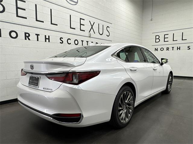 new 2025 Lexus ES 300h car, priced at $57,184