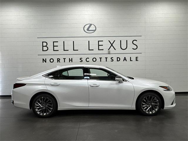 new 2025 Lexus ES 300h car, priced at $57,184