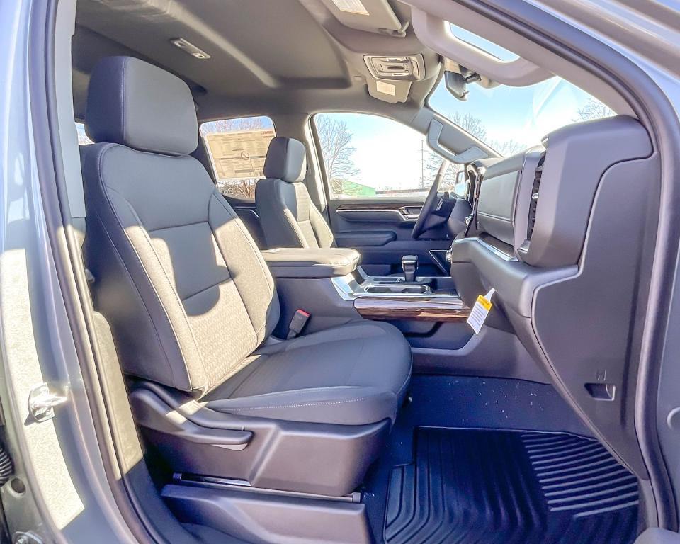 new 2025 GMC Sierra 1500 car, priced at $56,890