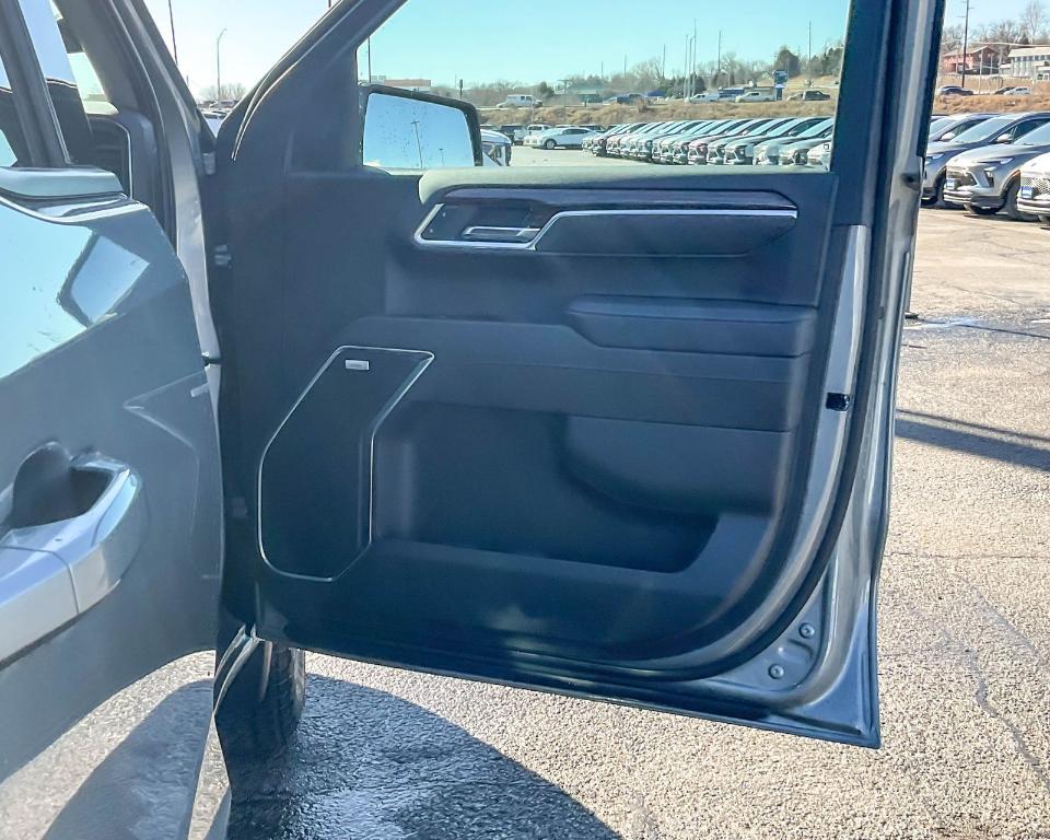 new 2025 GMC Sierra 1500 car, priced at $56,890