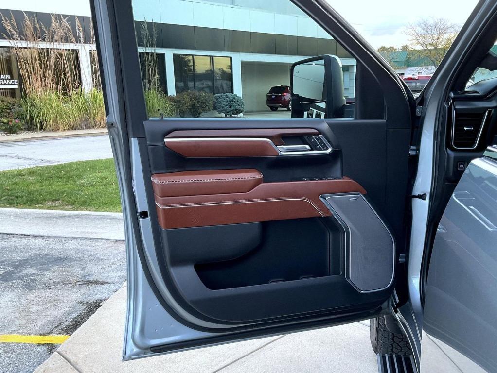 used 2024 GMC Sierra 2500 car, priced at $79,670