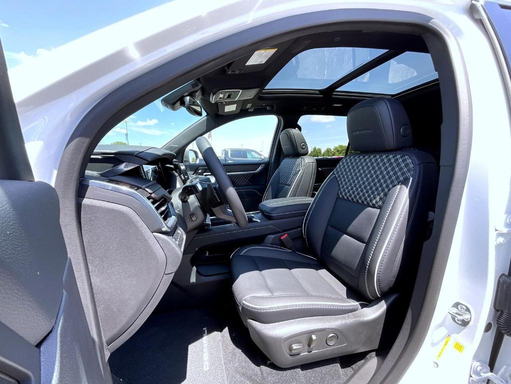 new 2025 GMC Acadia car, priced at $59,095