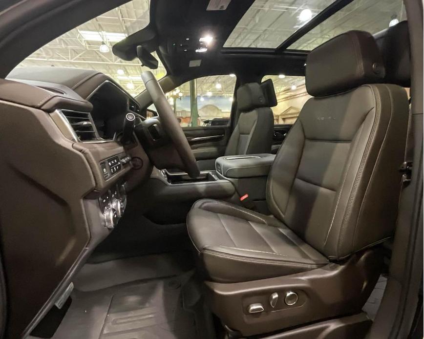 new 2024 GMC Yukon XL car, priced at $100,115