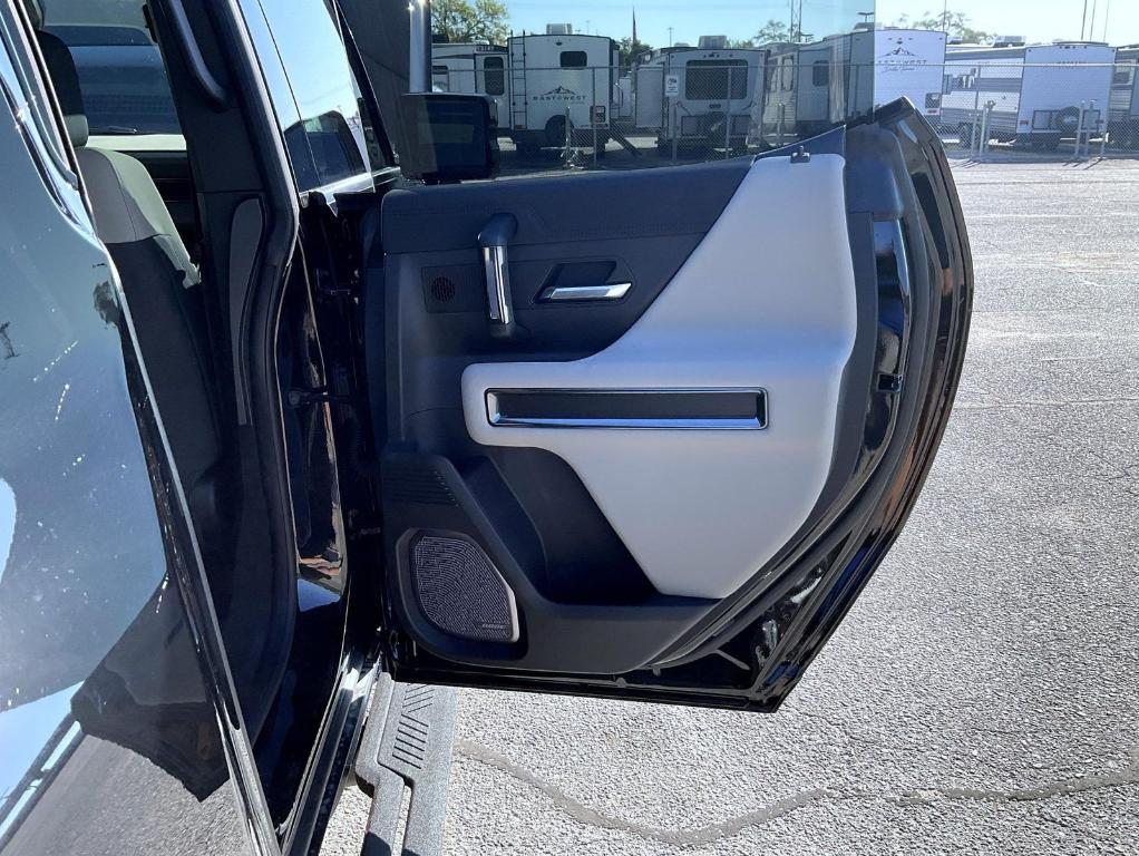 new 2026 GMC HUMMER EV Pickup car, priced at $108,683
