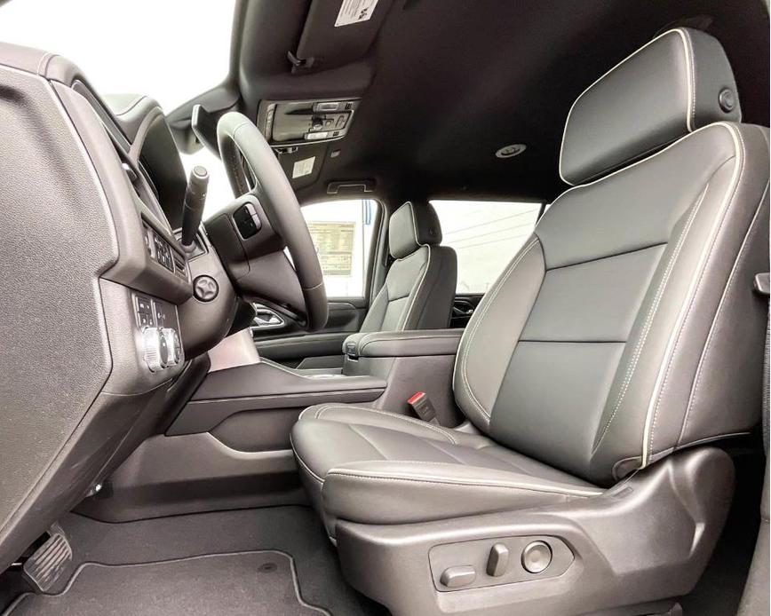 new 2024 GMC Yukon XL car, priced at $72,282