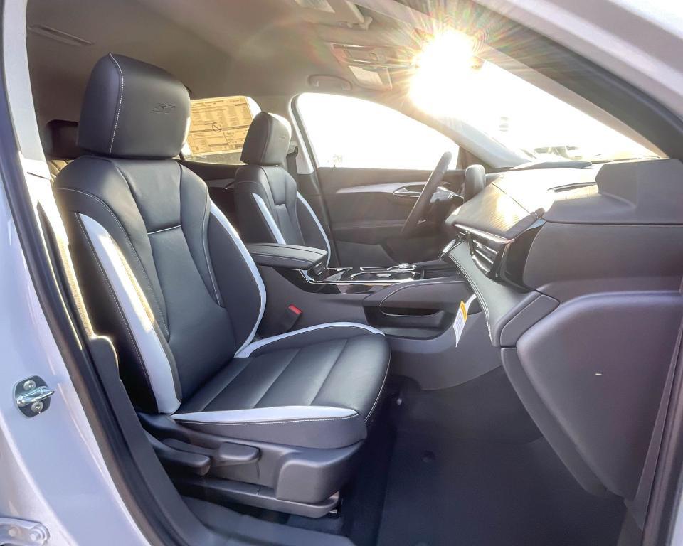 new 2025 Buick Envision car, priced at $42,044