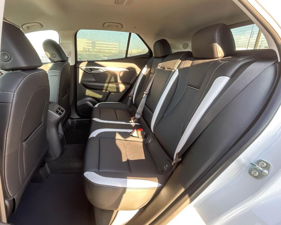 new 2025 Buick Envision car, priced at $42,044