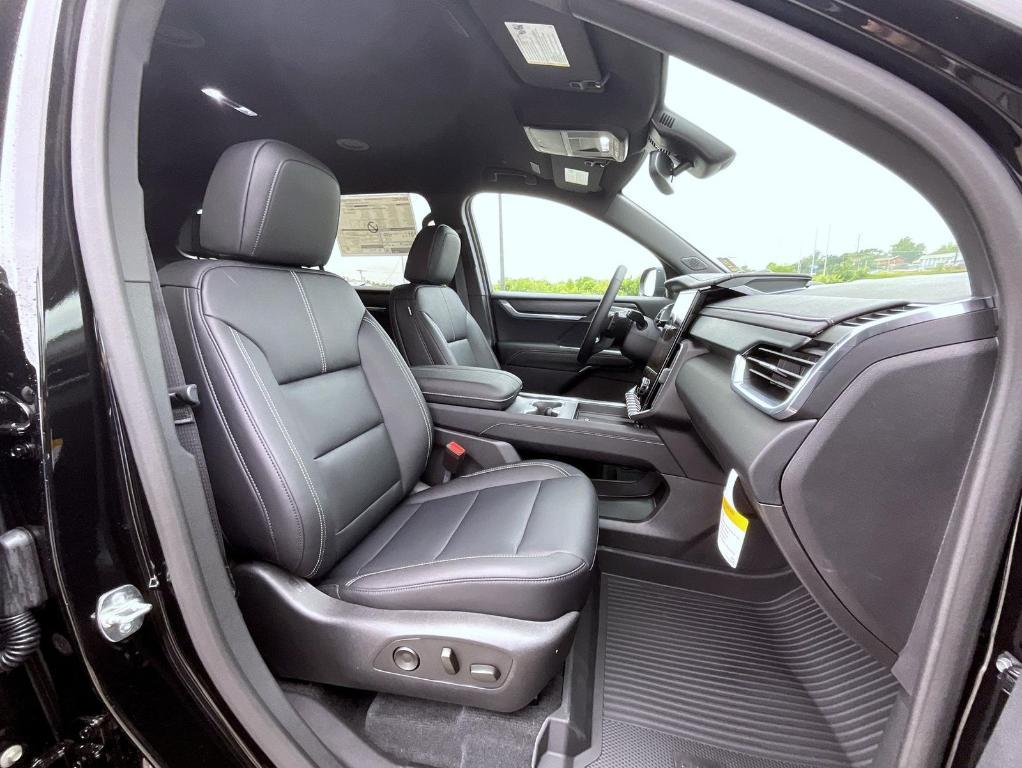 new 2025 GMC Acadia car, priced at $50,174