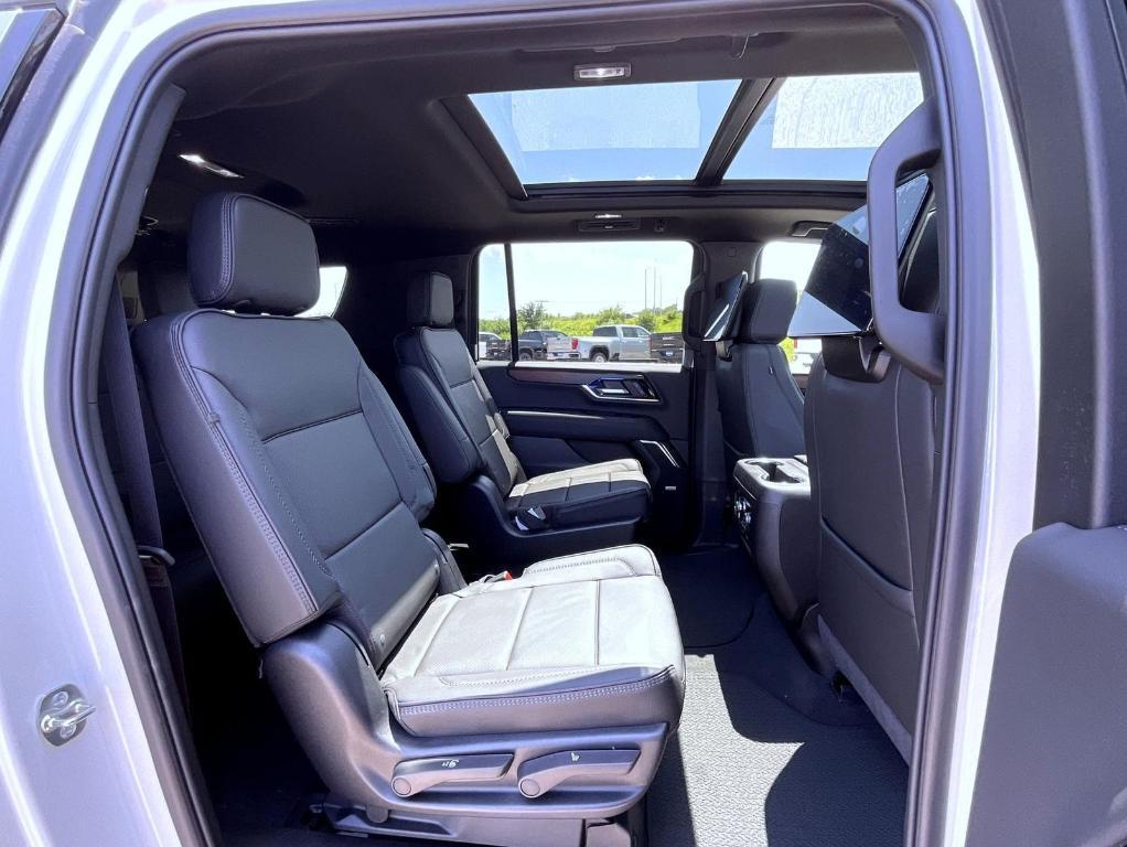 new 2025 GMC Yukon XL car, priced at $96,125