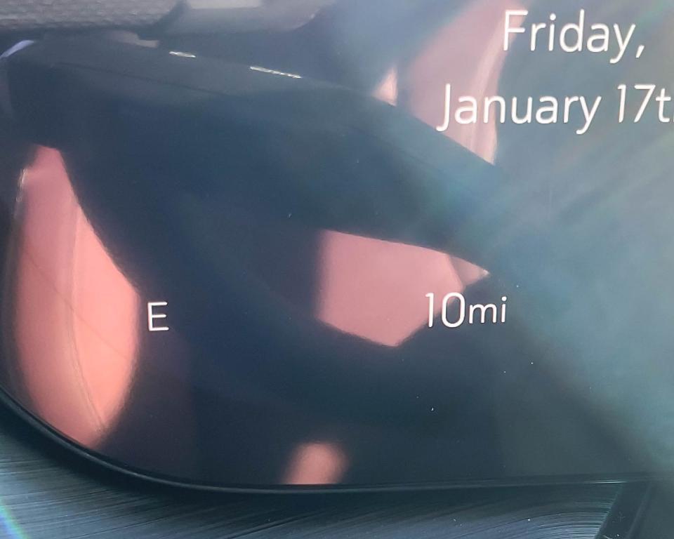 new 2025 Buick Envision car, priced at $42,701
