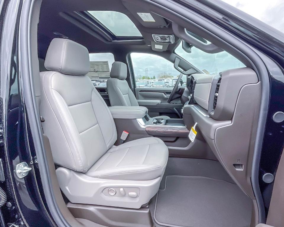 new 2025 GMC Sierra 2500 car, priced at $83,064