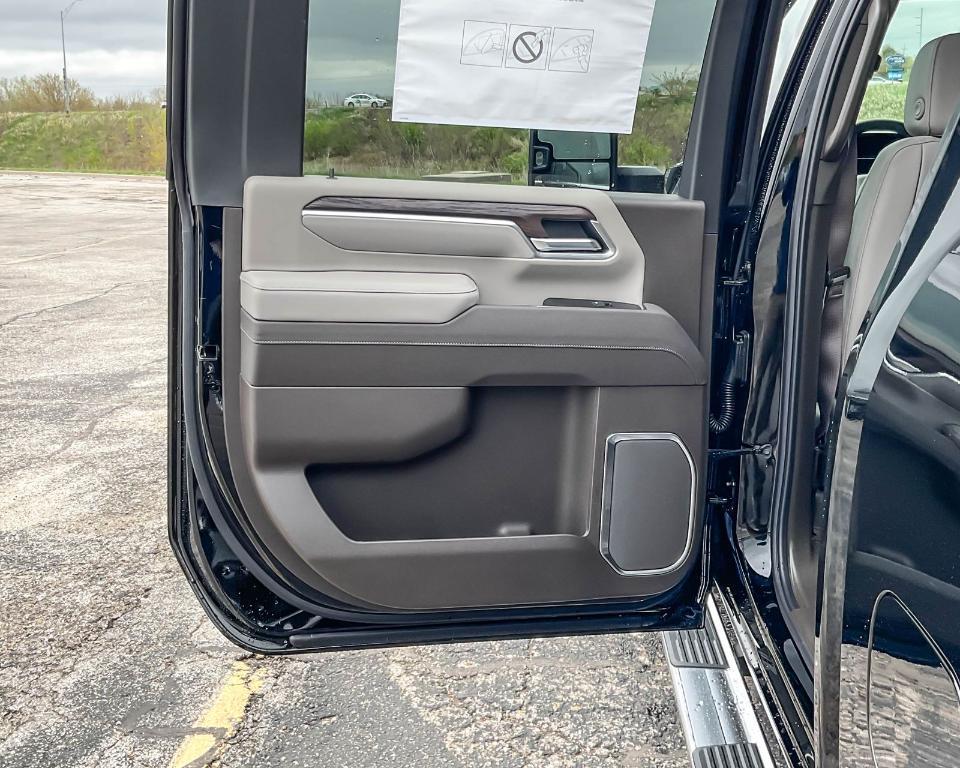 new 2025 GMC Sierra 2500 car, priced at $83,064