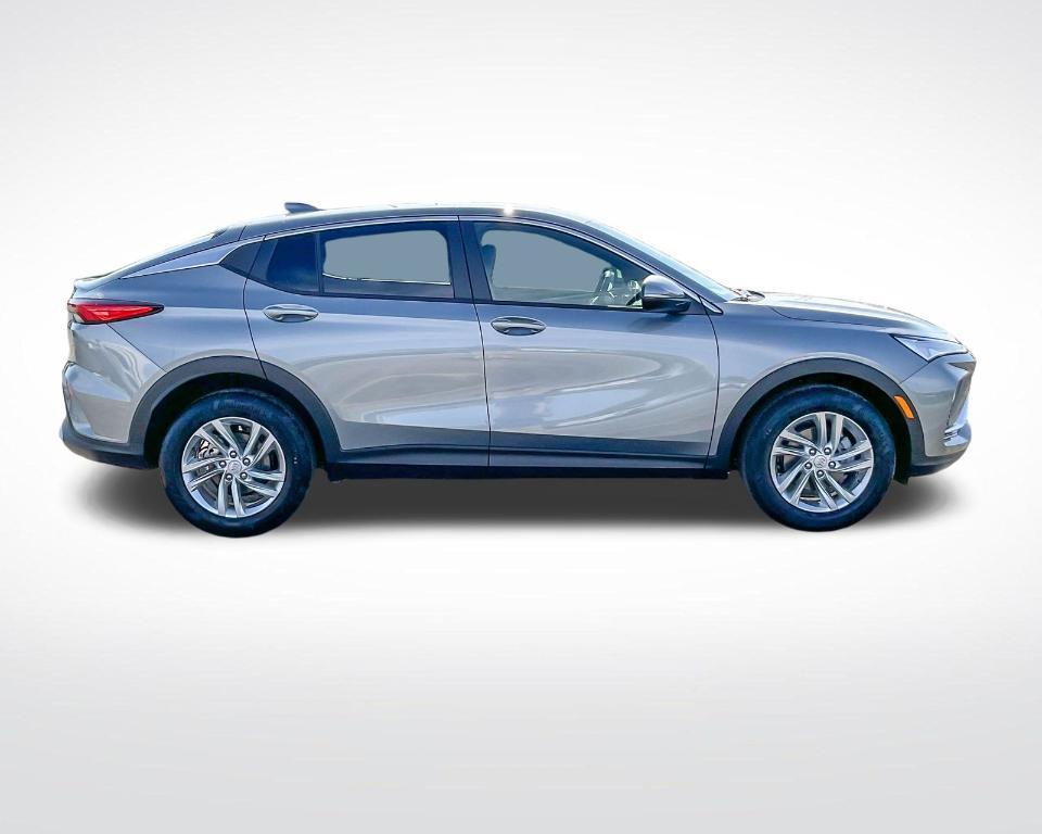 new 2025 Buick Envista car, priced at $27,829