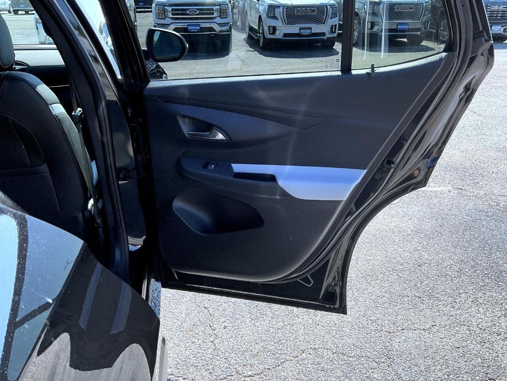 new 2025 Buick Envista car, priced at $26,393