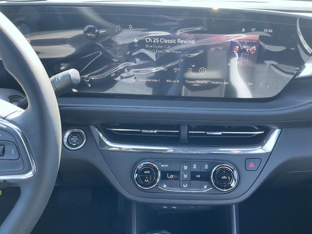 new 2025 Buick Envista car, priced at $26,393