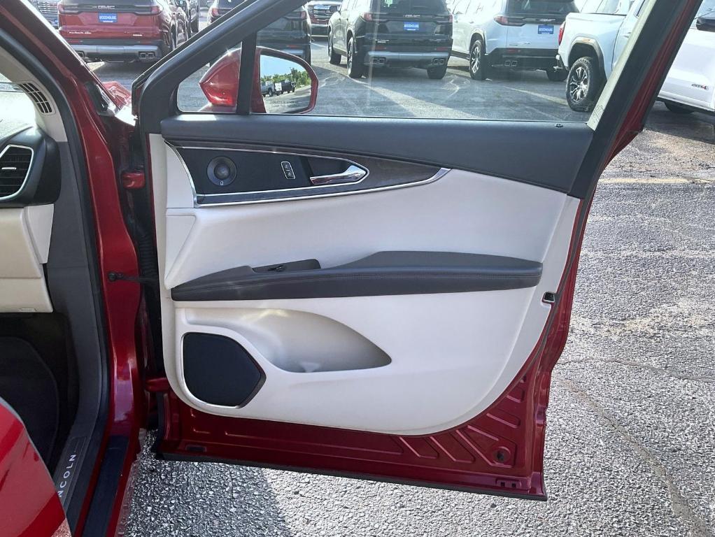 used 2019 Lincoln Nautilus car, priced at $20,664