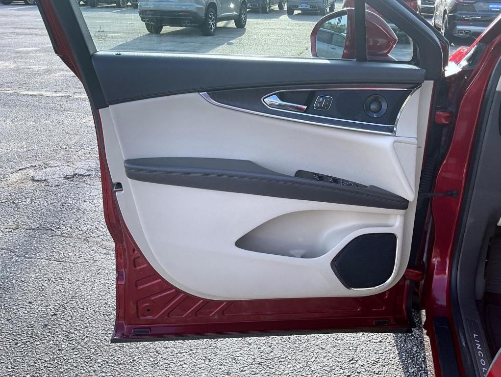 used 2019 Lincoln Nautilus car, priced at $20,664