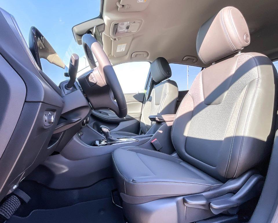 new 2025 Buick Encore GX car, priced at $27,489