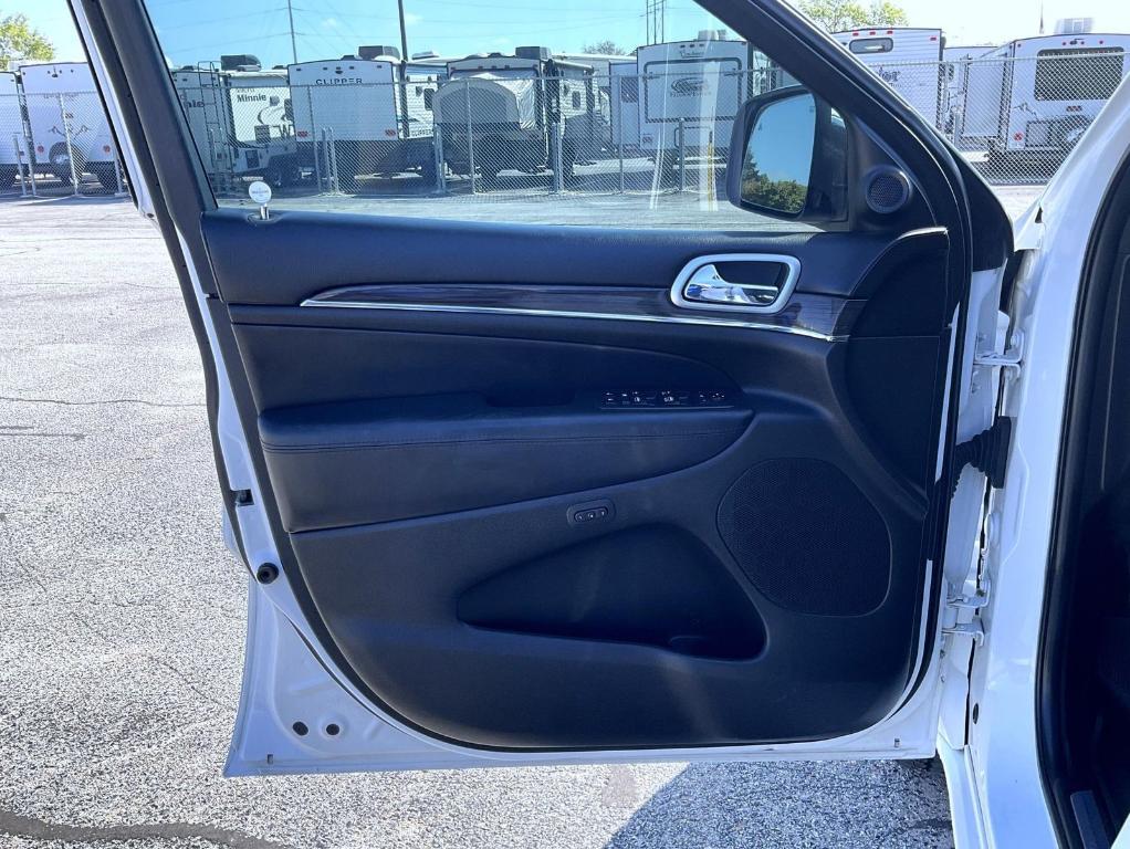 used 2018 Jeep Grand Cherokee car, priced at $21,567