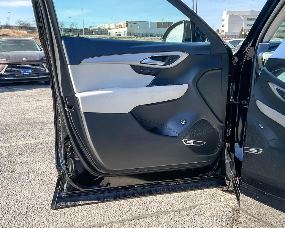 new 2025 Buick Envision car, priced at $45,894