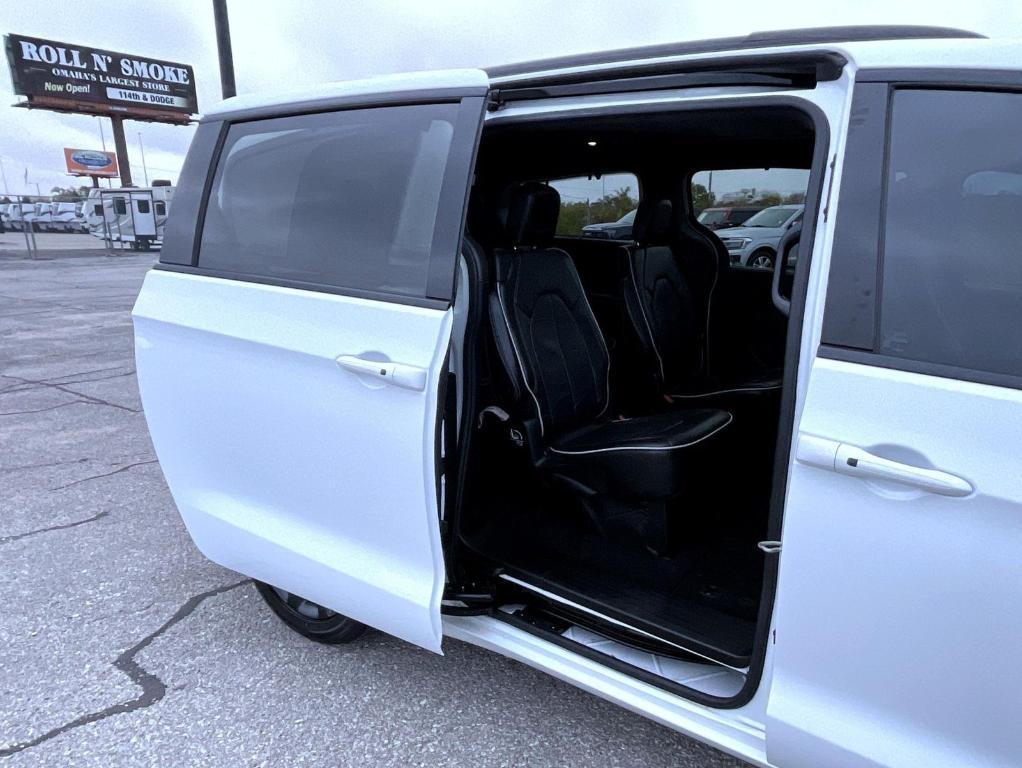 used 2018 Chrysler Pacifica car, priced at $13,809