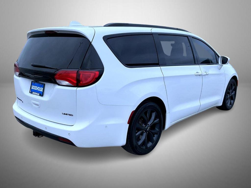 used 2018 Chrysler Pacifica car, priced at $13,809