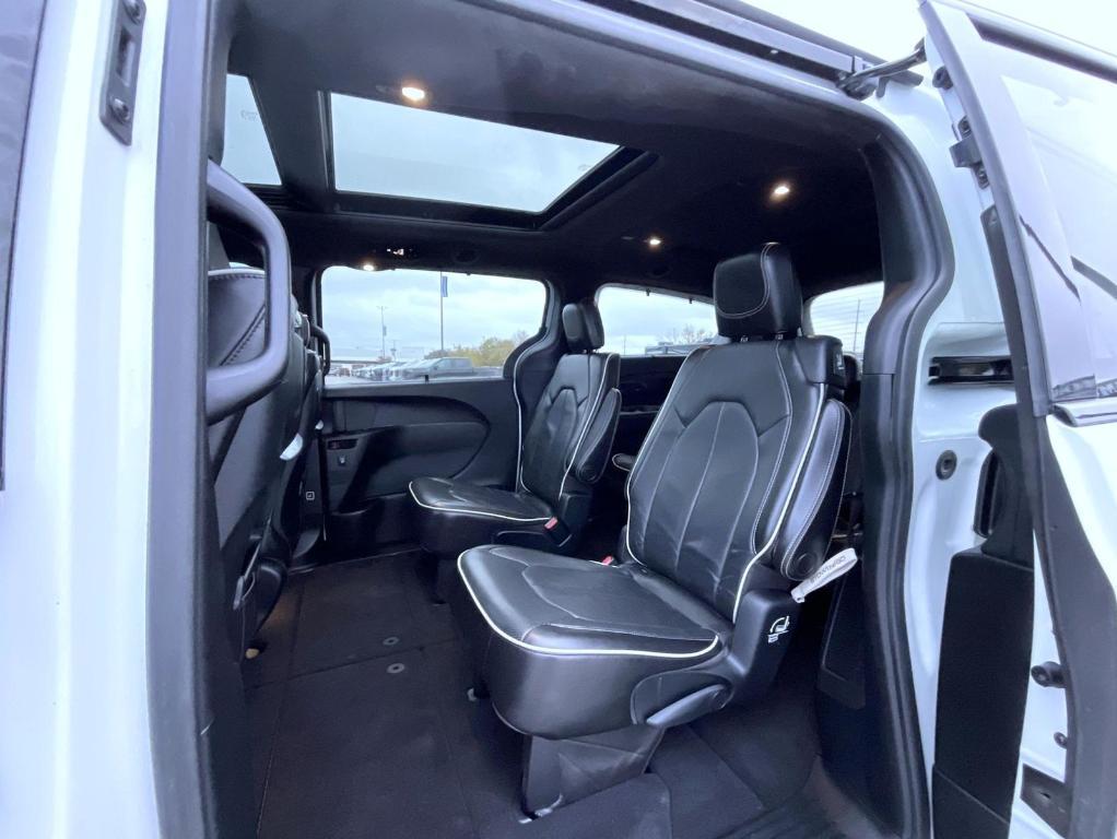 used 2018 Chrysler Pacifica car, priced at $13,809