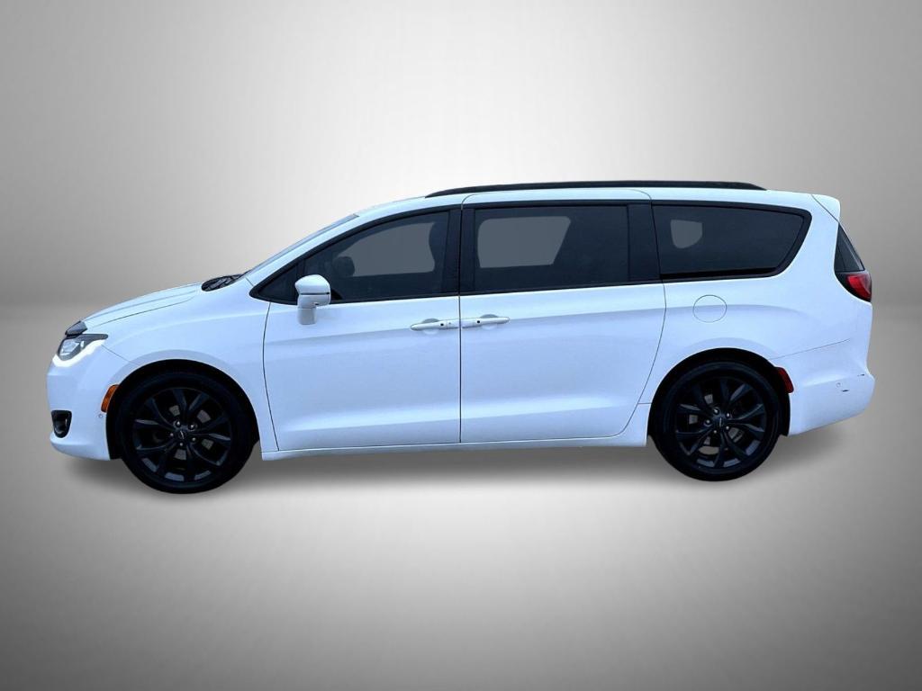 used 2018 Chrysler Pacifica car, priced at $13,809