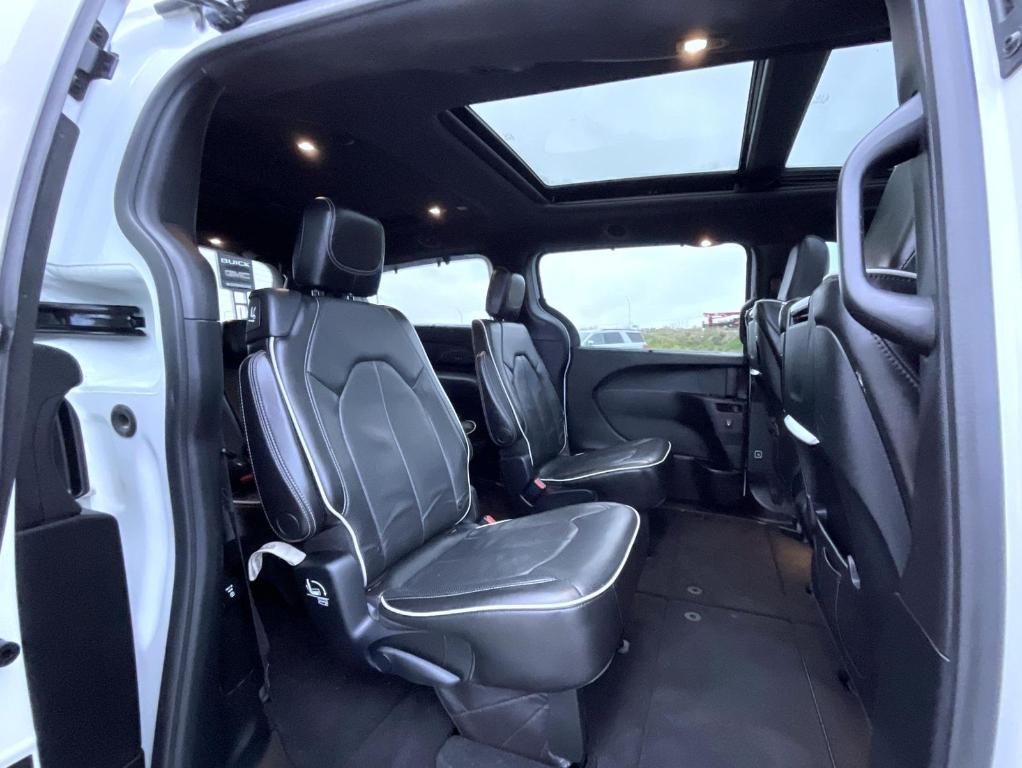 used 2018 Chrysler Pacifica car, priced at $13,809