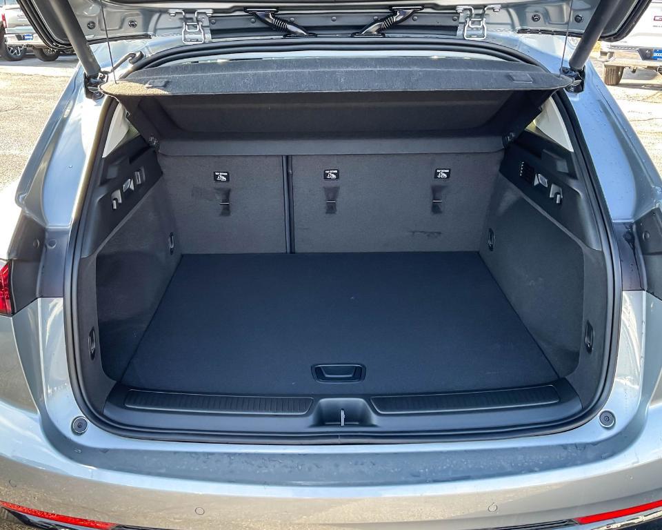 new 2025 Buick Envision car, priced at $44,034