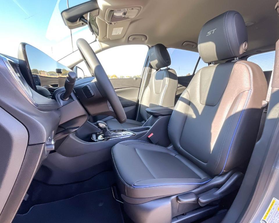 new 2025 Buick Encore GX car, priced at $28,229