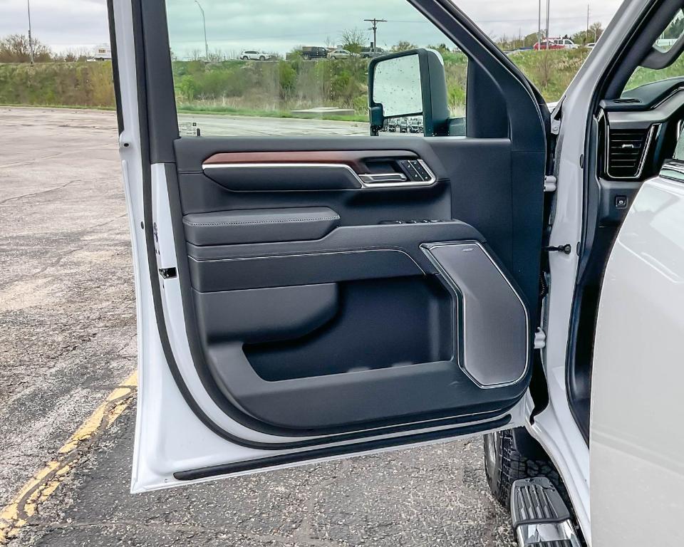 new 2025 GMC Sierra 2500 car, priced at $88,835