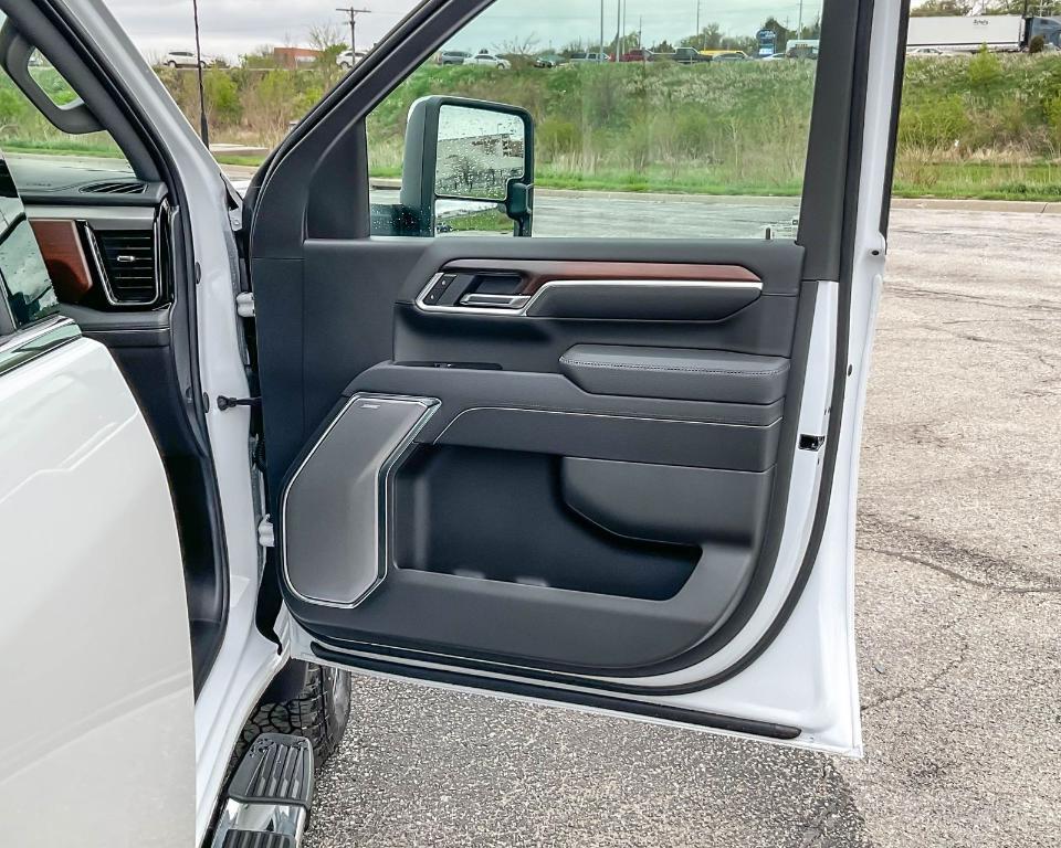 new 2025 GMC Sierra 2500 car, priced at $88,835