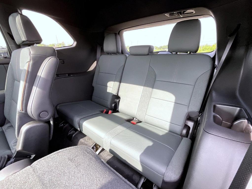 new 2025 GMC Acadia car, priced at $54,395