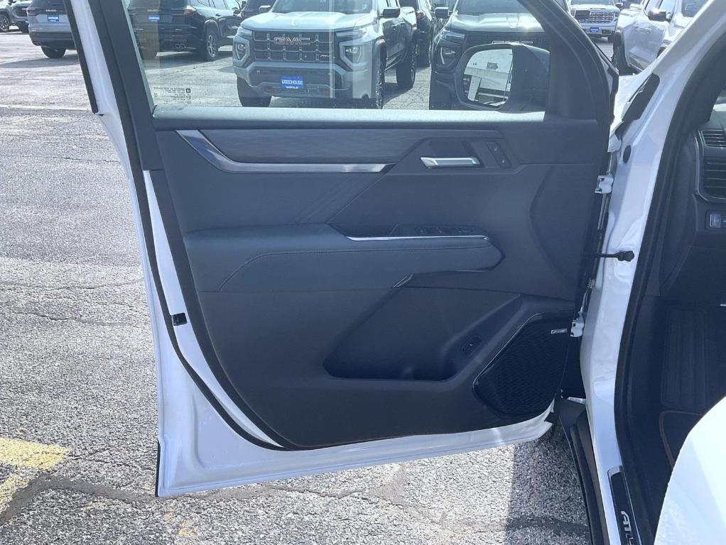 new 2025 GMC Acadia car, priced at $54,395