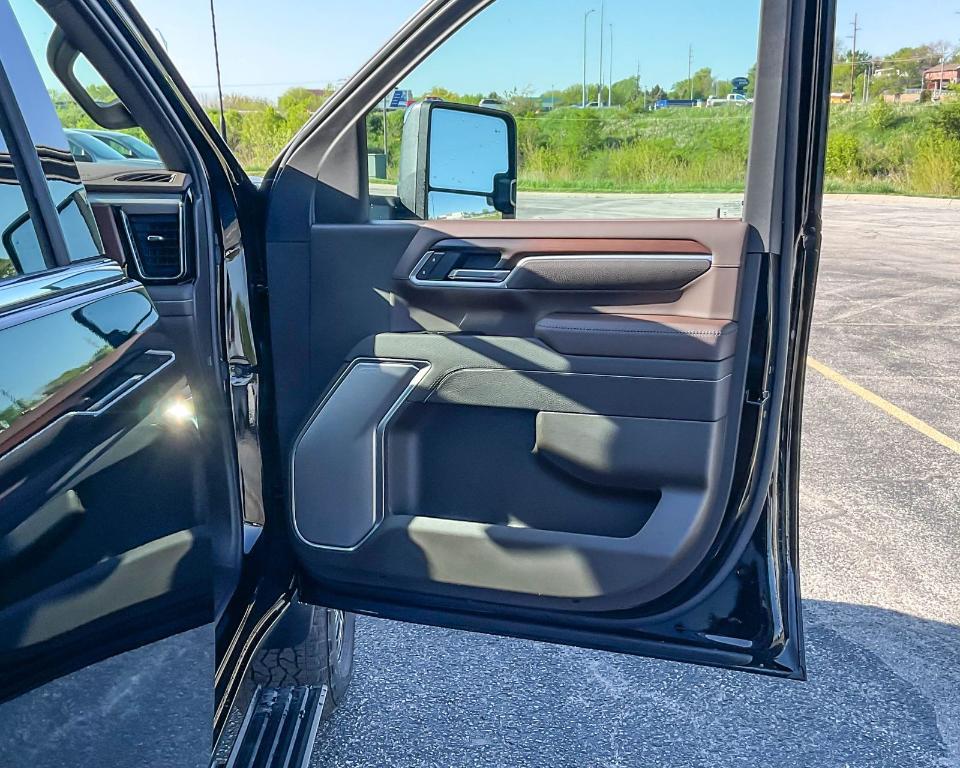 new 2025 GMC Sierra 3500 car, priced at $91,230