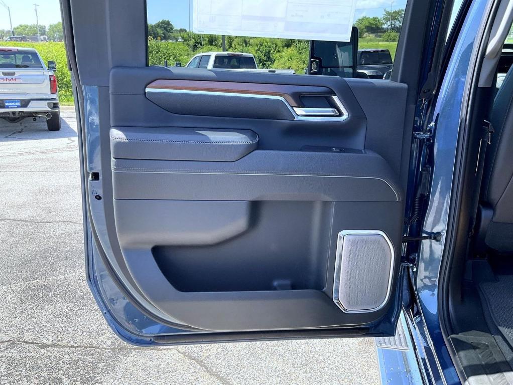 new 2025 GMC Sierra 2500 car, priced at $89,430