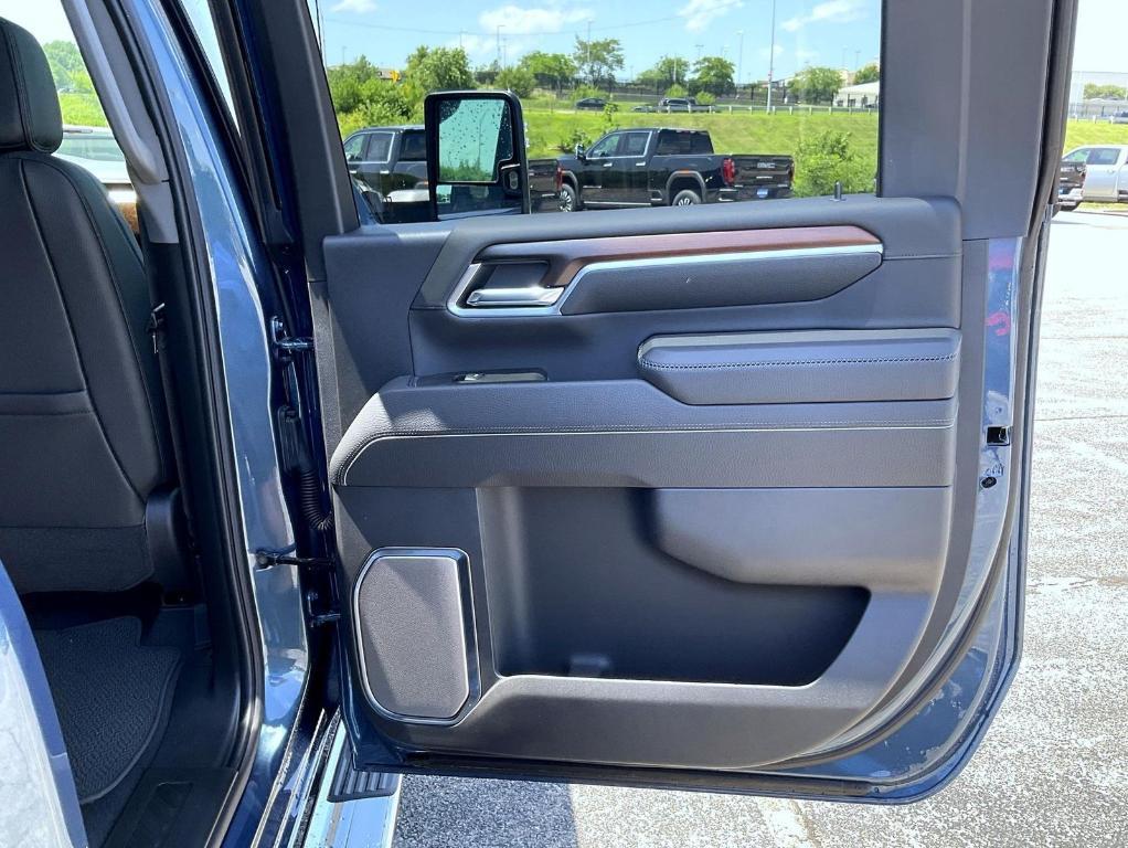 new 2025 GMC Sierra 2500 car, priced at $89,430