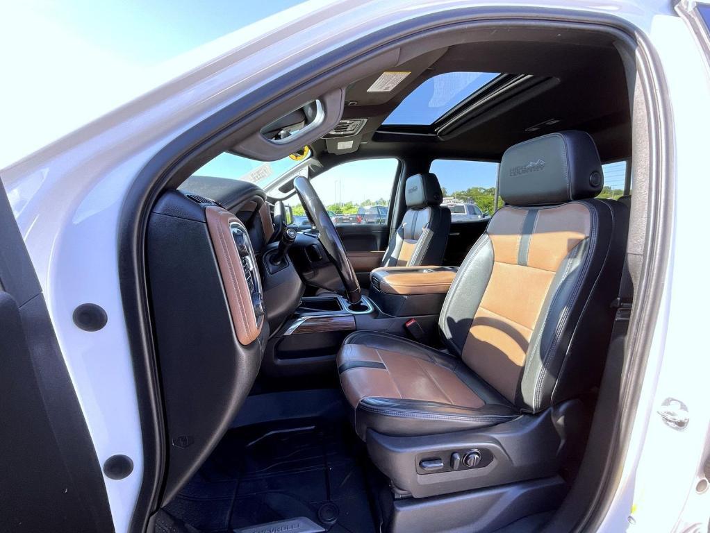 used 2022 Chevrolet Silverado 1500 Limited car, priced at $38,670