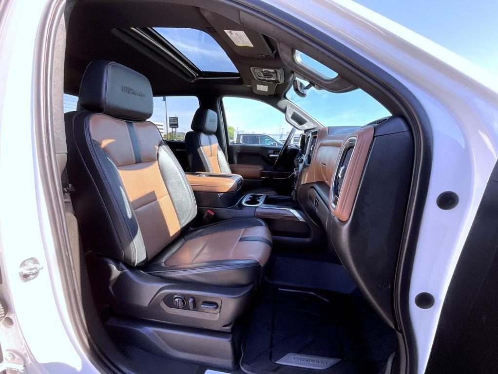 used 2022 Chevrolet Silverado 1500 Limited car, priced at $38,670
