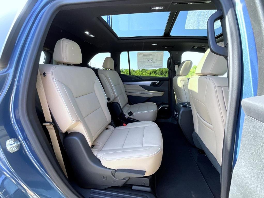 new 2025 Buick Enclave car, priced at $47,768