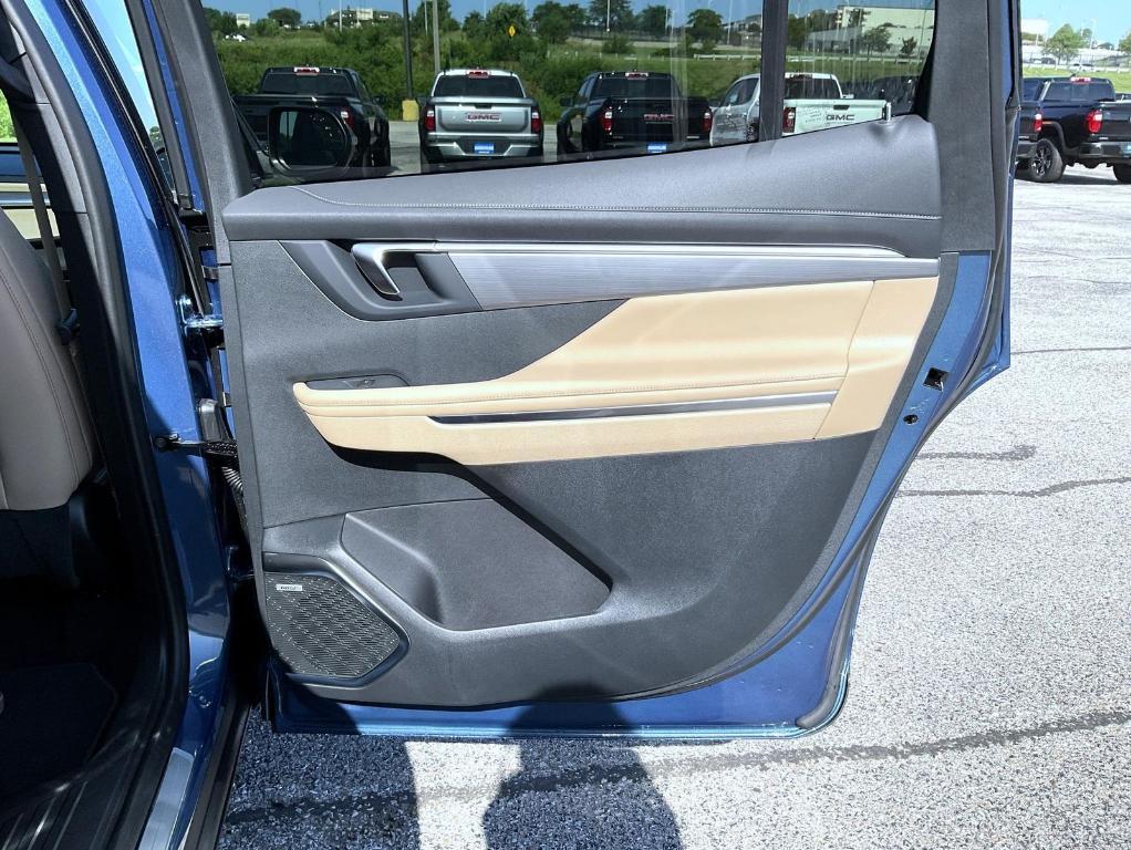 new 2025 Buick Enclave car, priced at $47,768