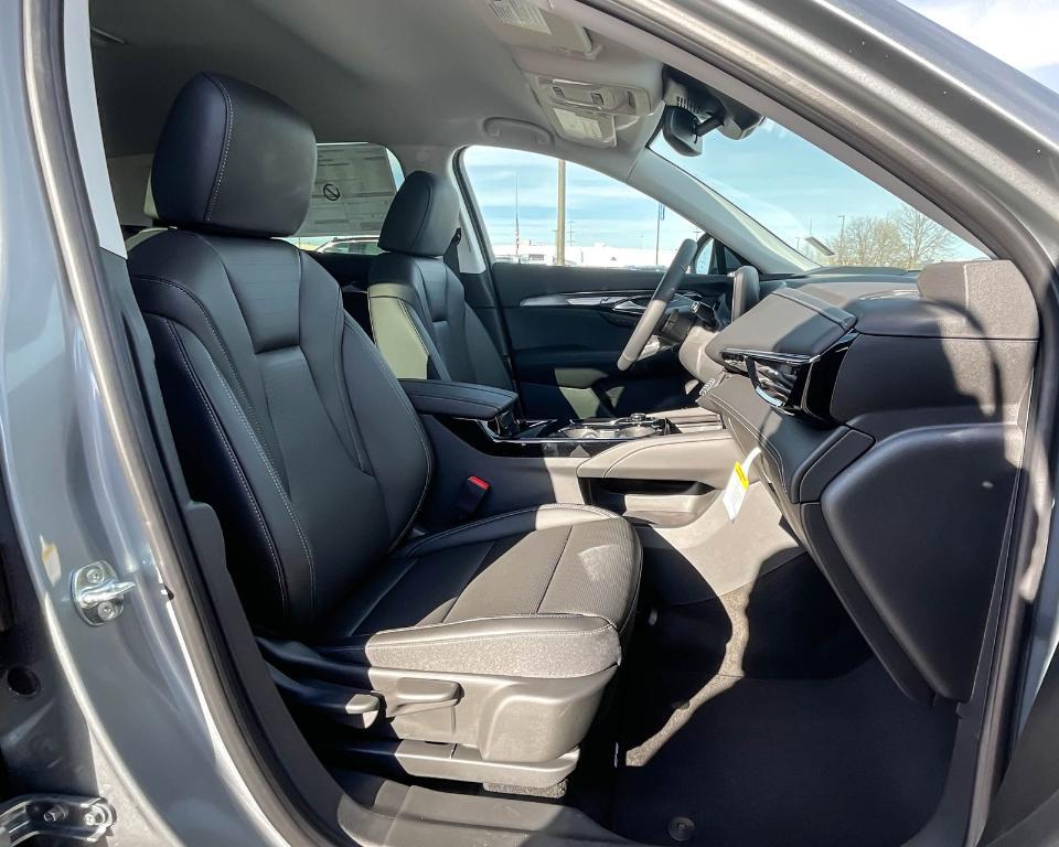 new 2025 Buick Envision car, priced at $40,039