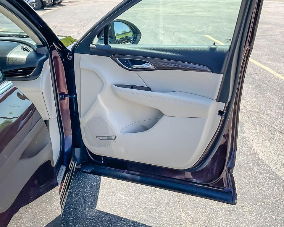 used 2021 Buick Envision car, priced at $26,527