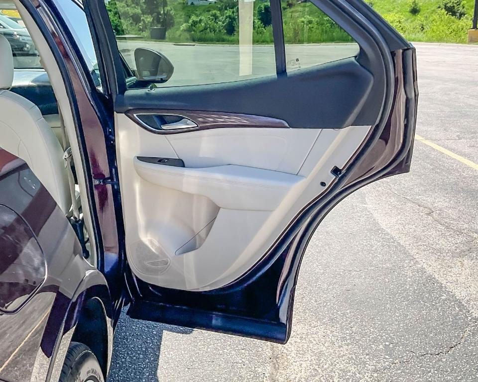 used 2021 Buick Envision car, priced at $26,527
